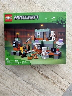 NEW 🆕 LEGO Minecraft Trial Chamber Playset - 322 pieces